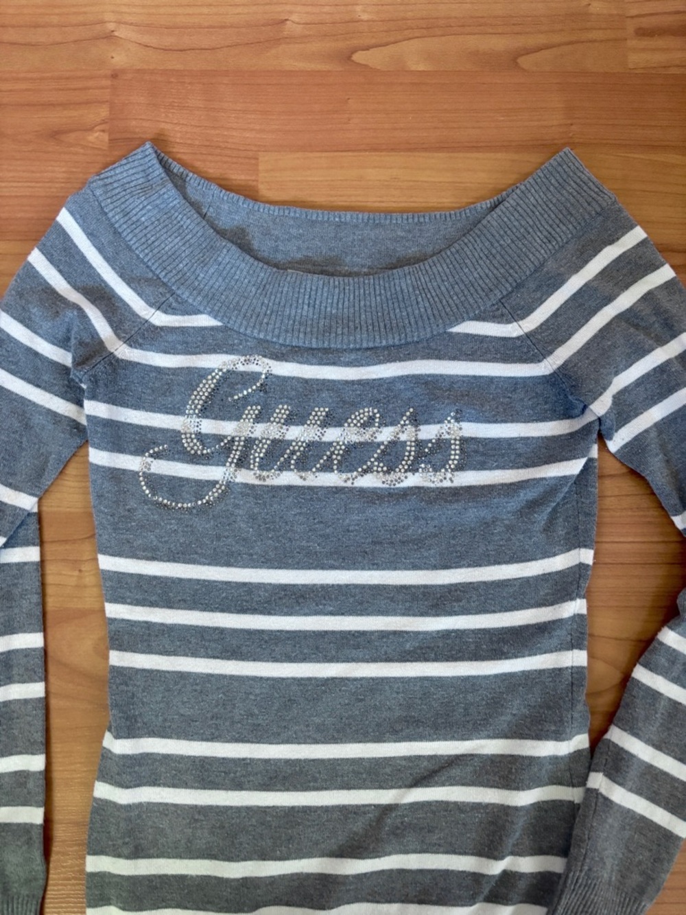 GUESS 2000’s Grey & White Striped Off-Shoulder Rhinestone Y2K Sweater